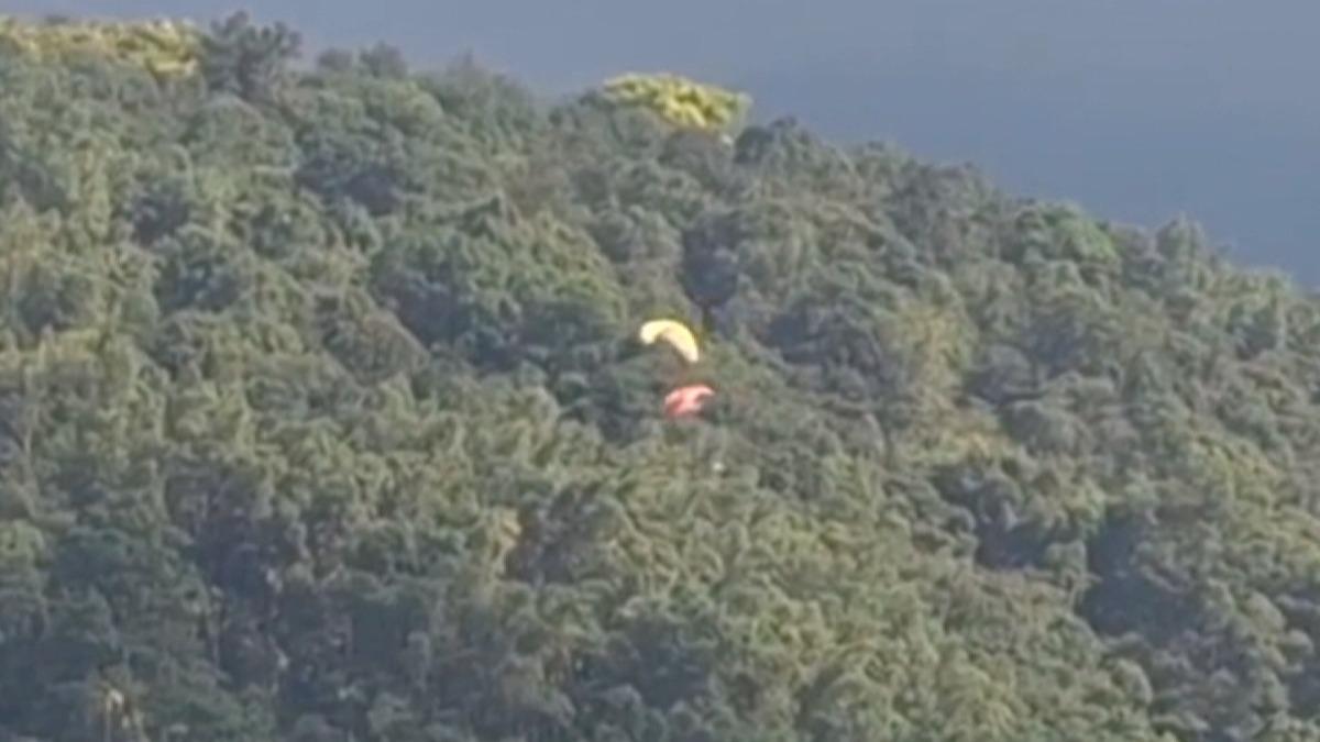 飛行傘空中糾纏「雙人驚險墜落」 業者揭「0傷亡關鍵」