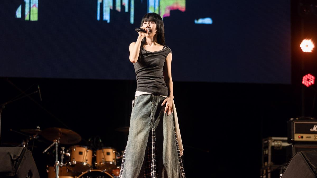 白安唱一半驚見3大咖藝人！太緊張唱錯詞　當場要求重唱