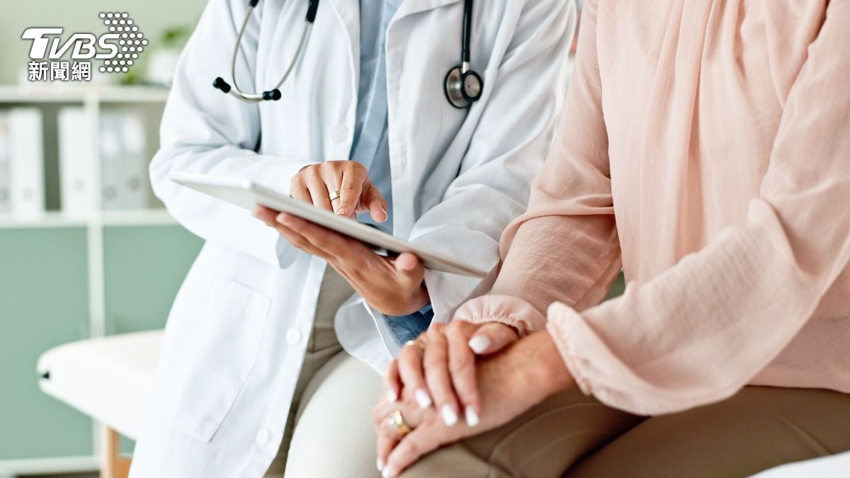 狂抹「萬能網紅藥膏」10年…陸女全身爬滿粗紅斑紋!醫揭恐怖真相