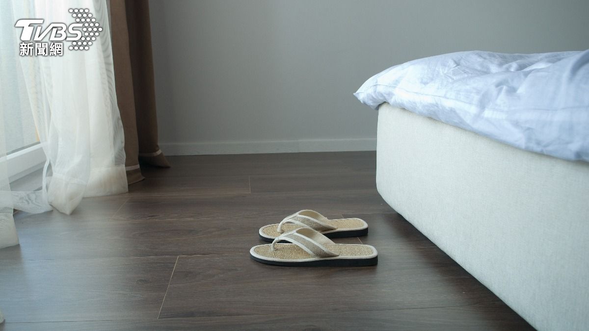 一票人嫌髒！他憂飯店「非拋棄式拖鞋」沒消毒　釣出同行解答