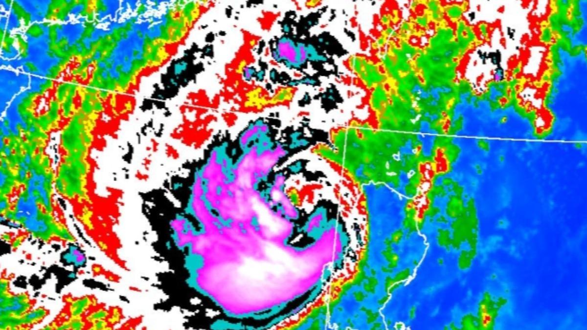颱風/鳳凰準備加速!專家曝「暴風圈觸陸」時間點
