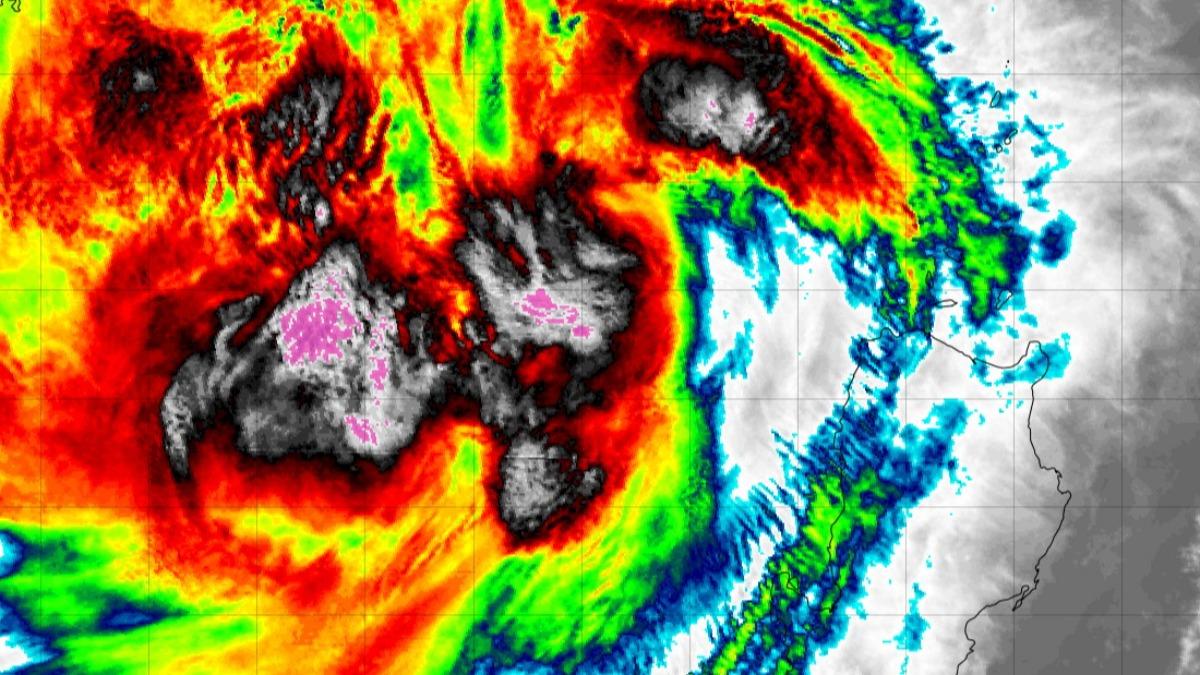 天氣／鳳凰颱風撲台！週三颱風假？　專家估：9縣市有望停班停課