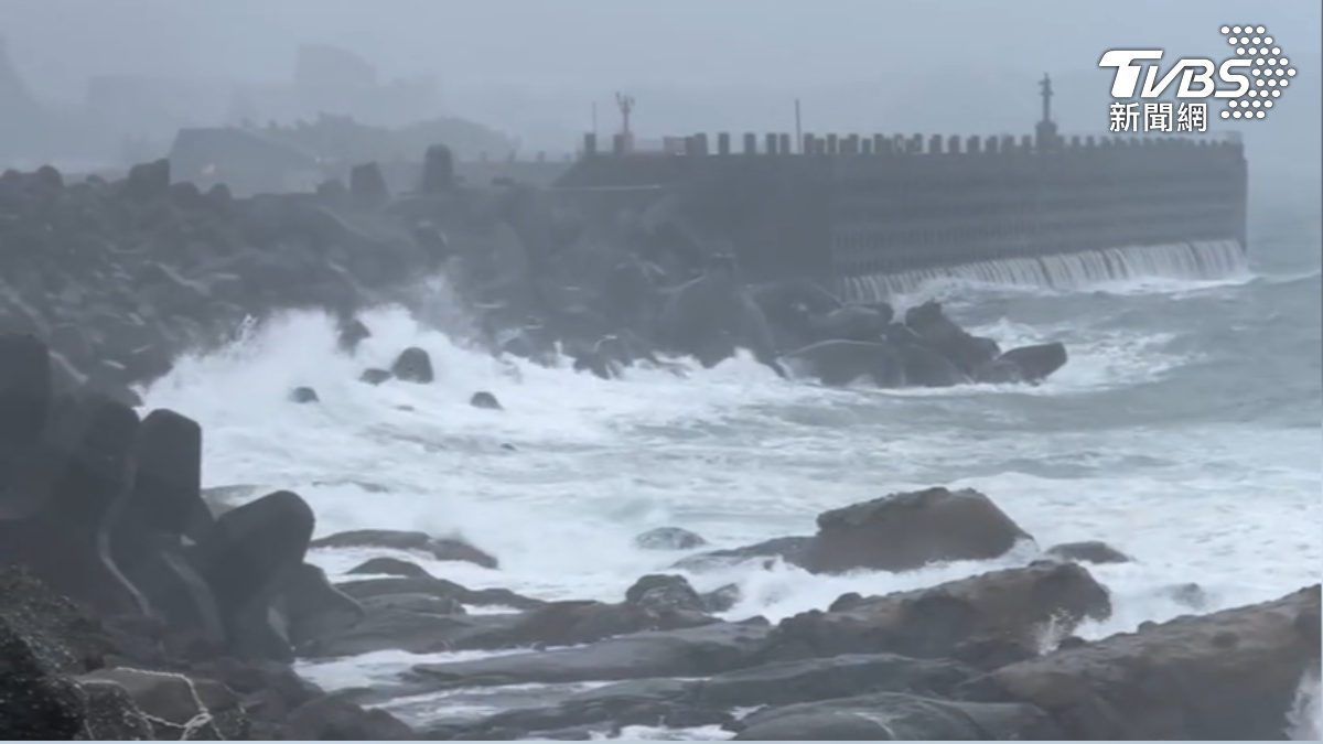 更往南修! 鳳凰襲台 估「屏東」登陸 宜蘭雨量破600mm