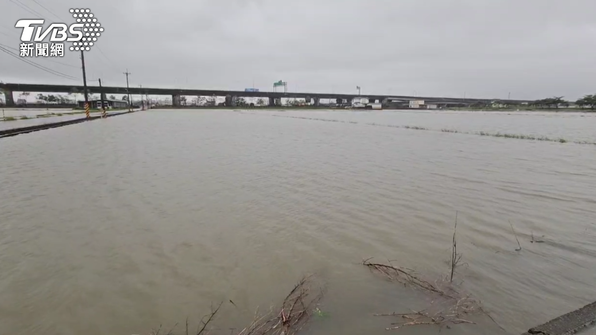 雨炸不停!宜蘭超大豪雨警戒 農田變水田險淹民宅