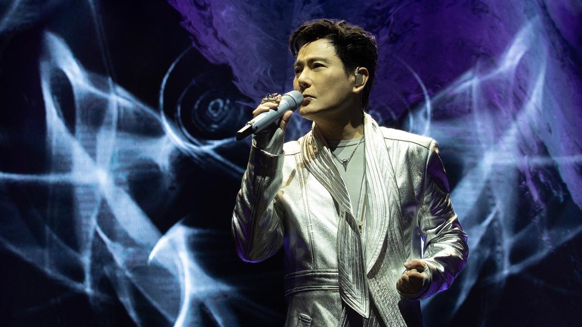 張信哲插旗倫敦!驚喜合體「英倫天王」 創事業里程碑