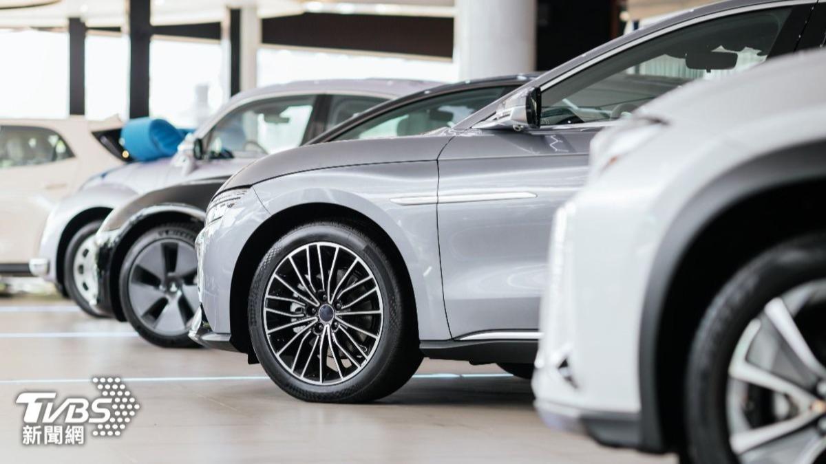 年薪110萬苦惱「該買車嗎」？內行人曝關鍵：不僅考慮購買成本