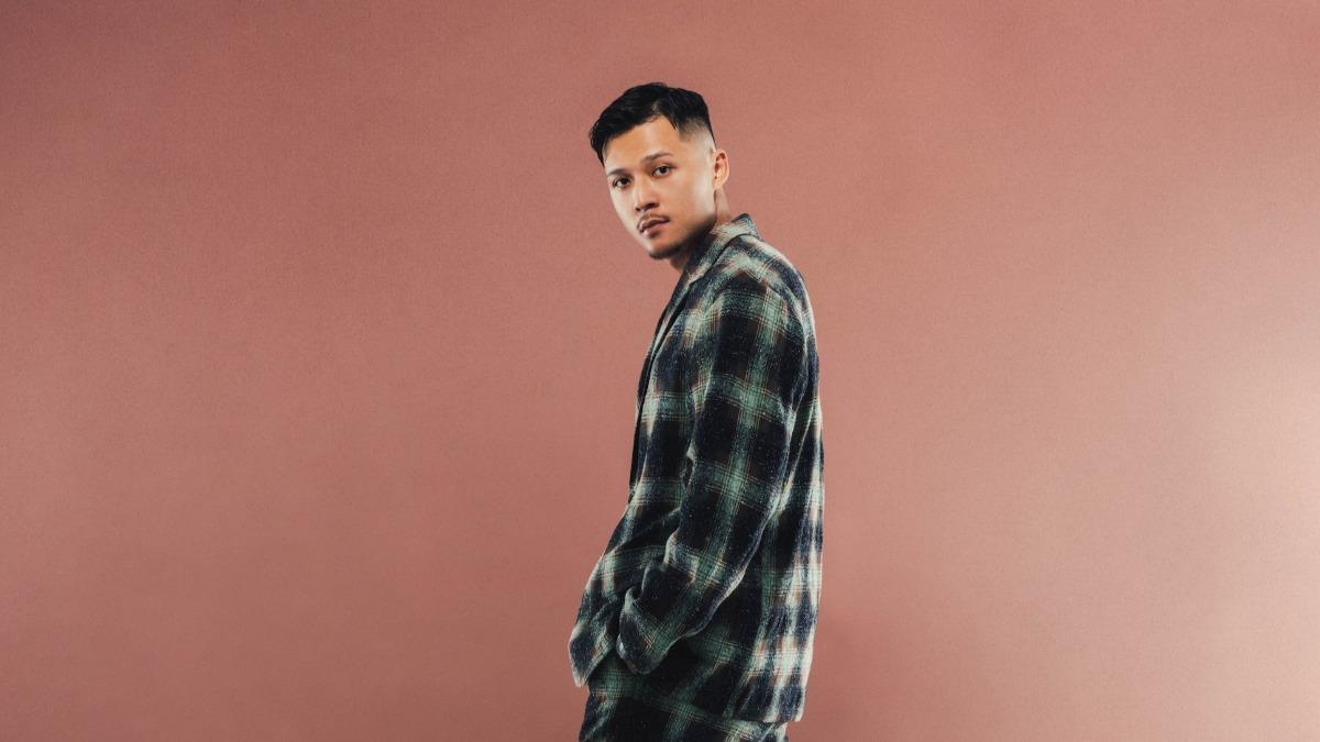 曾靠買醉麻痺壓力 嘻哈男星認了「暢談色慾」卻是脆弱男