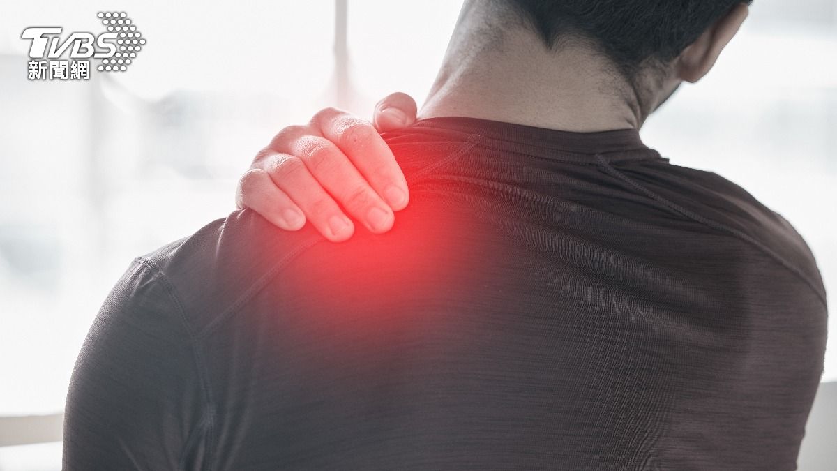 五十肩治不好?醫曝真相「全身都在發炎」:不只肩膀有問題