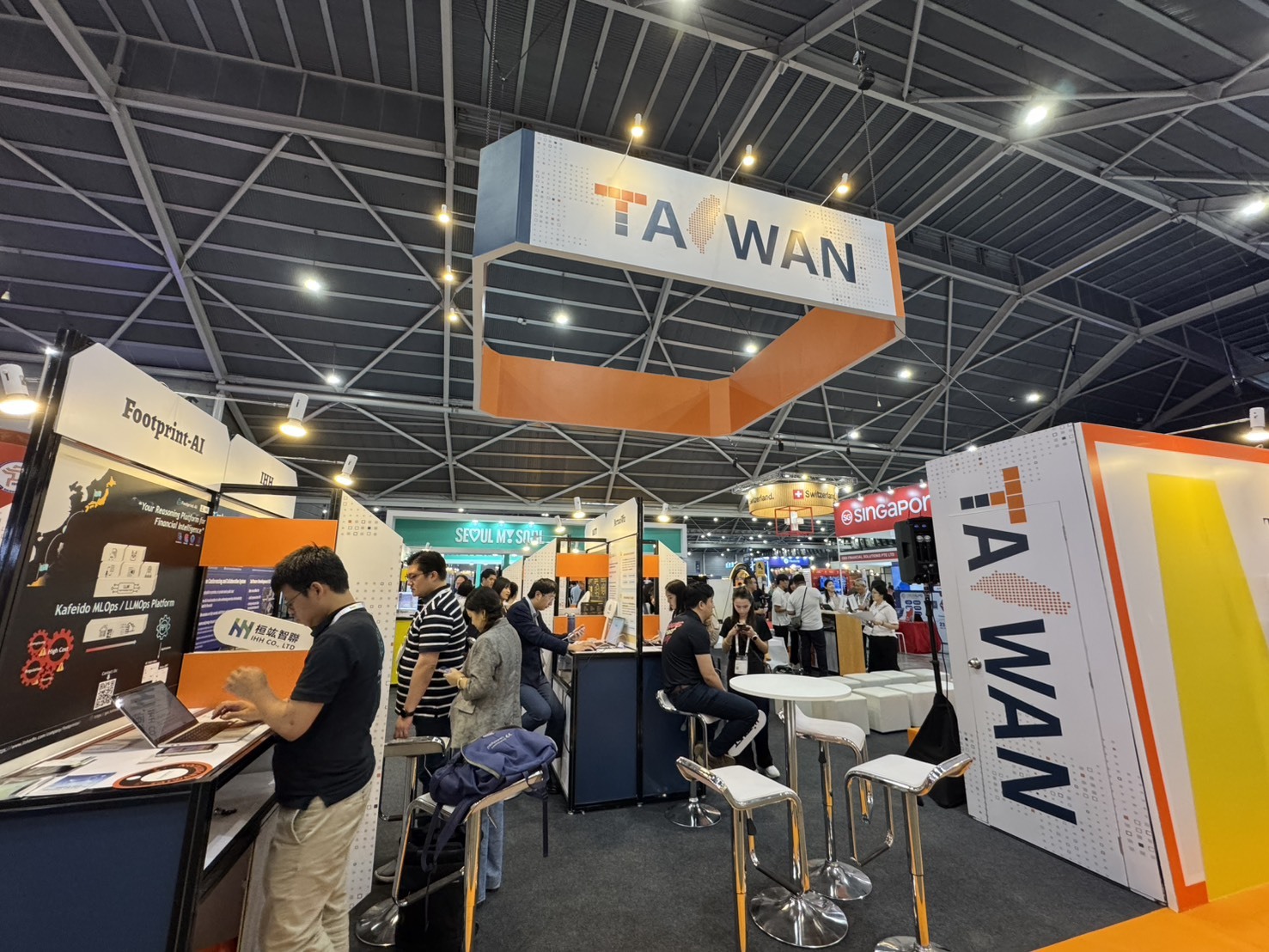新加坡金融科技節登場 台灣館展整合創新能量