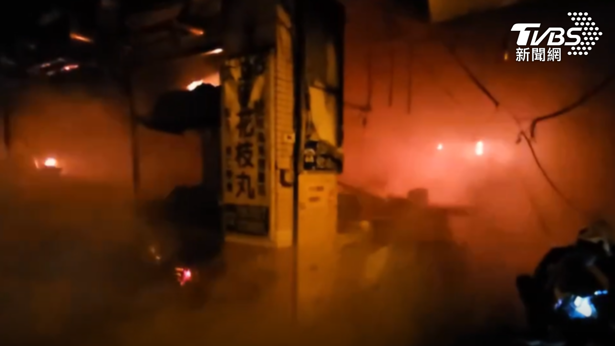 北辰市場遭烈焰吞噬!疑電線釀禍 攤商心疼:冰箱就值20萬