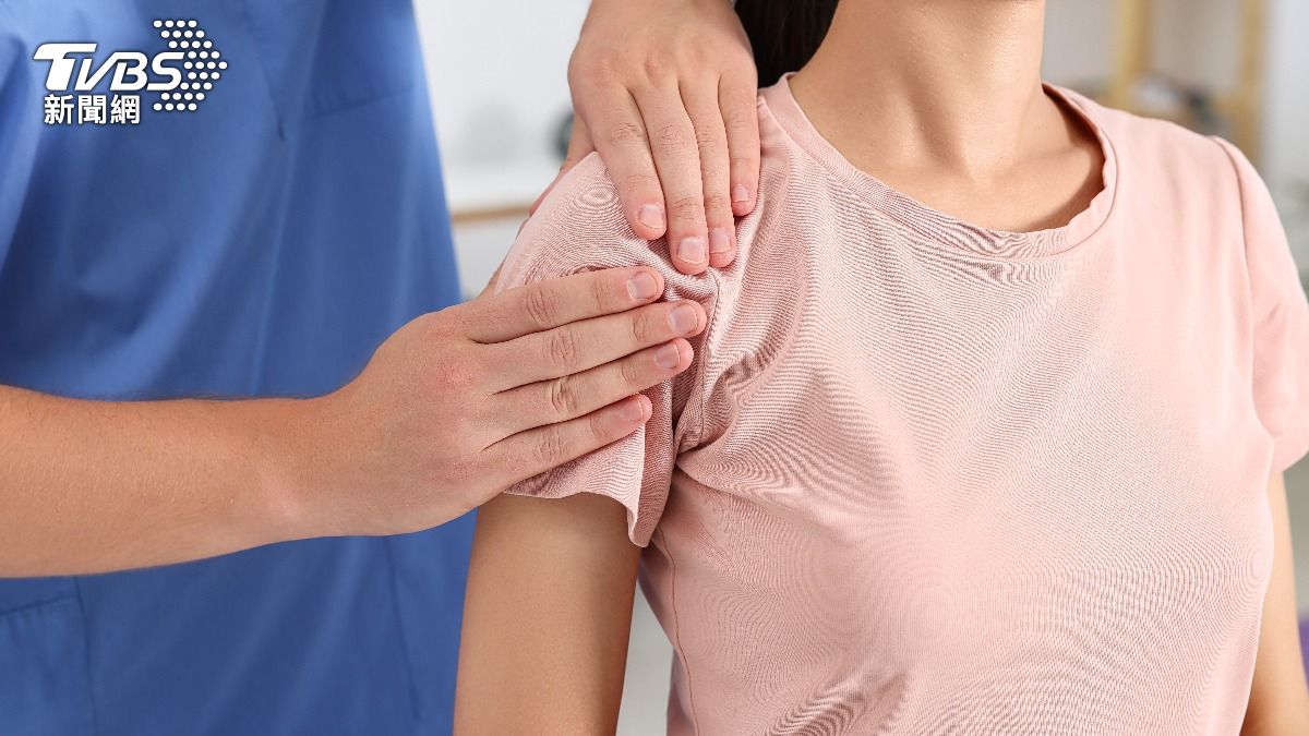 女患者就診遭他舔乳摸胸!噁男治療師辯「學術研究」竟無罪獲釋