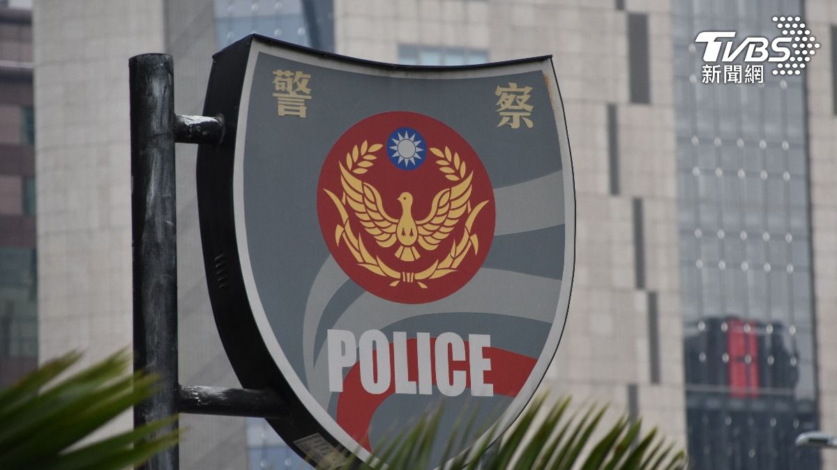 英國男「酒後搭車掉錢包」急求救！台中警助尋回　他感動道謝