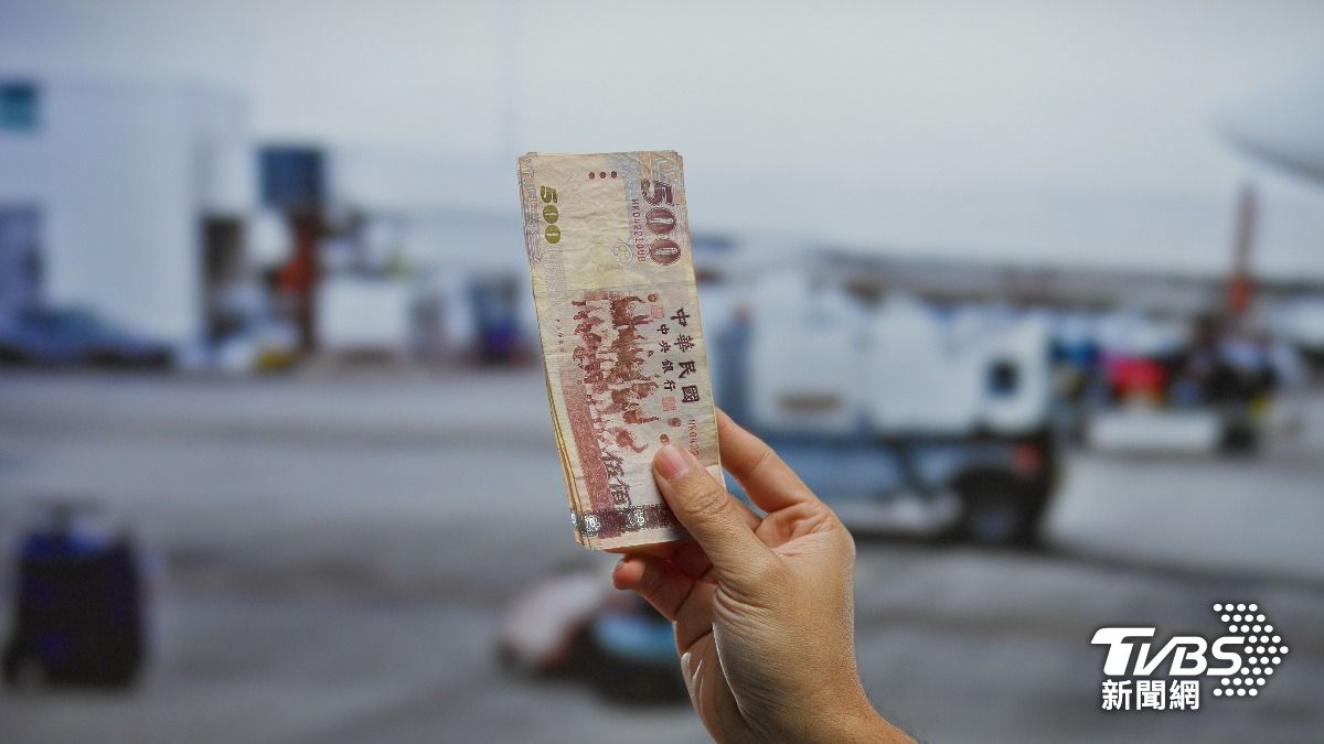 普發一萬紅到韓國!市場老闆誤會金額 網指合理:覺得台灣很有錢