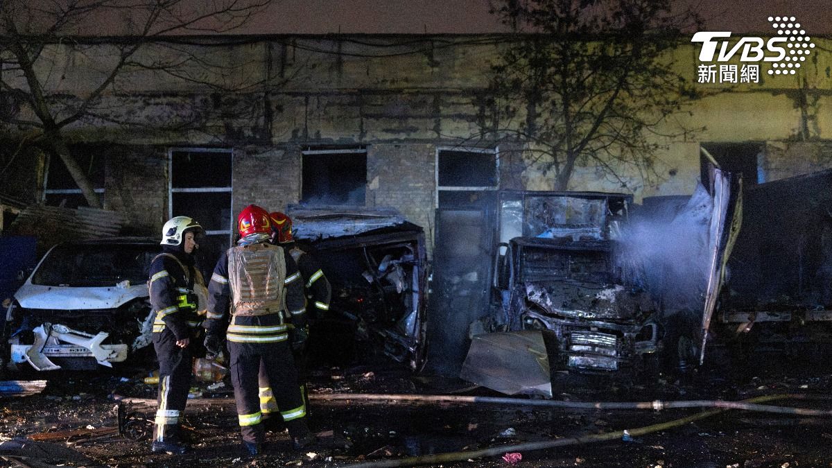 120架無人機夜襲基輔!俄軍轟住宅 逾10棟建築起火