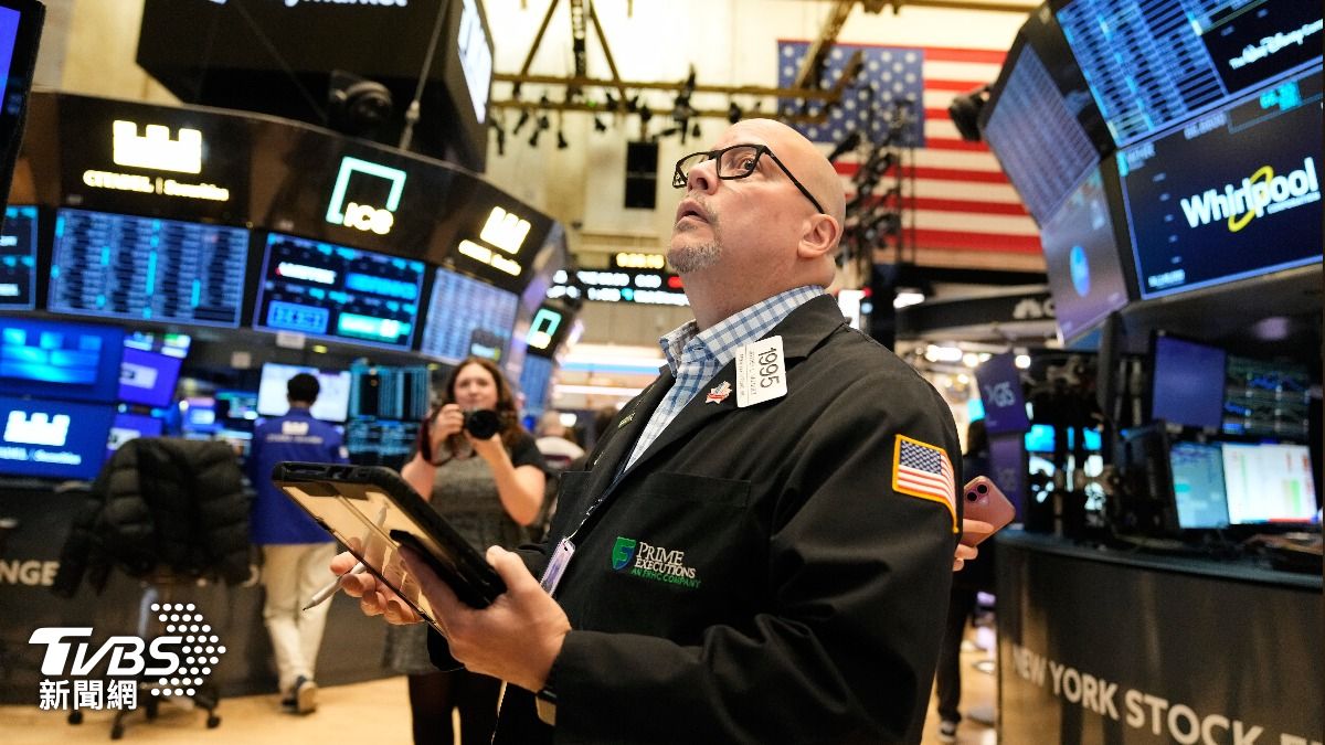 美股1個月最大單日跌幅! 聯準會12月降息機率降、挫市場信心