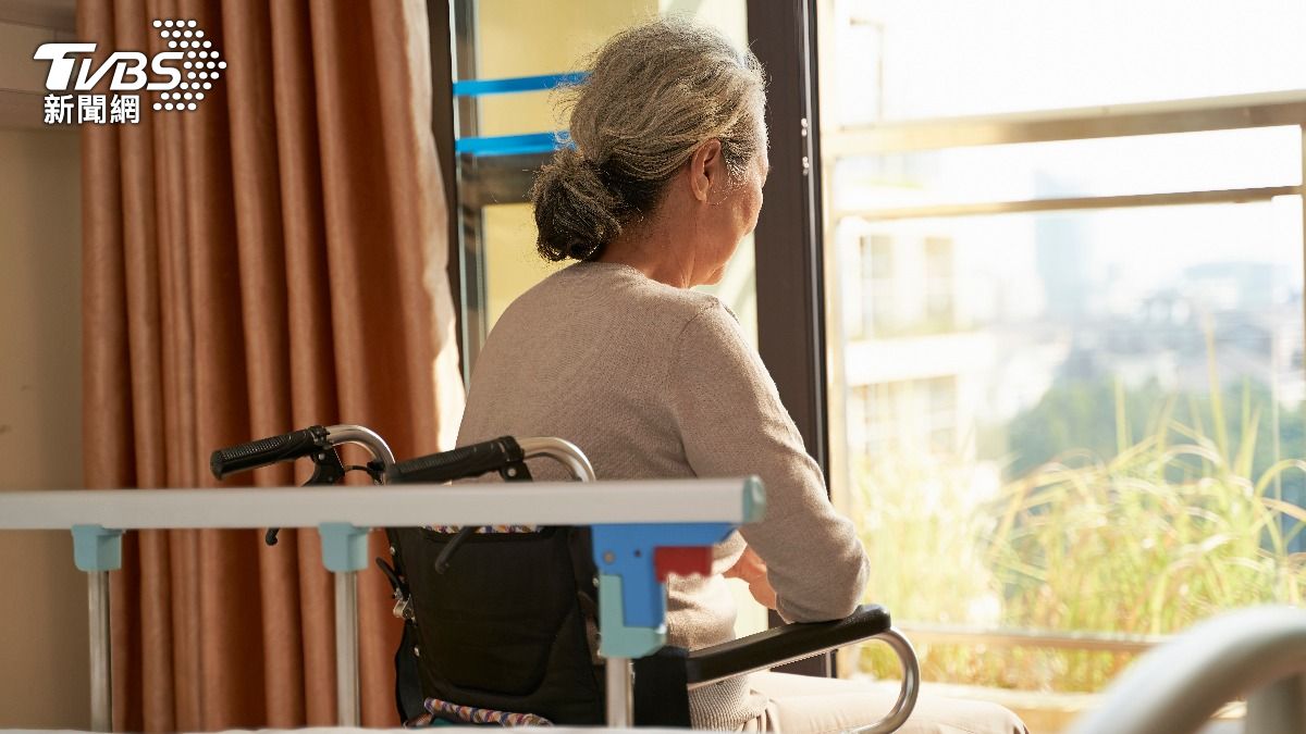 8旬母悶殺癱兒！法官動容「建請總統特赦」　她悲嘆自己沒資格
