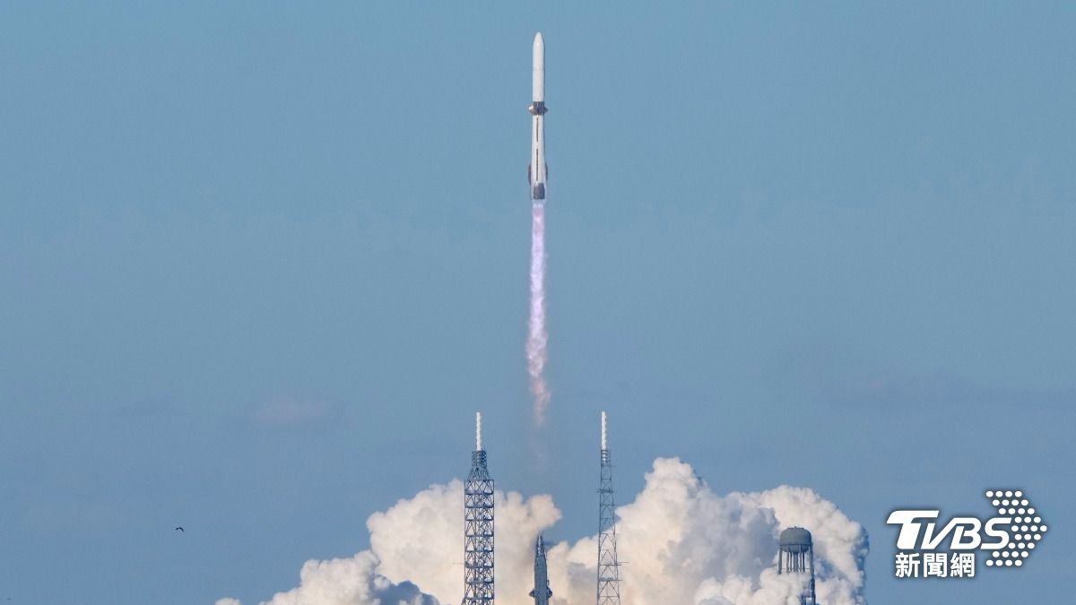 貝佐斯「藍源火箭」順利部署火星衛星　競爭對手馬斯克道賀