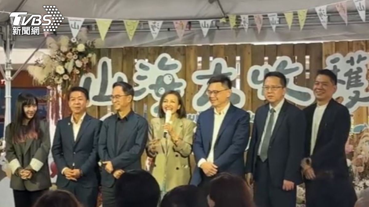 邱議瑩忙推銷搶農會票 藍綠3對手「捧場」