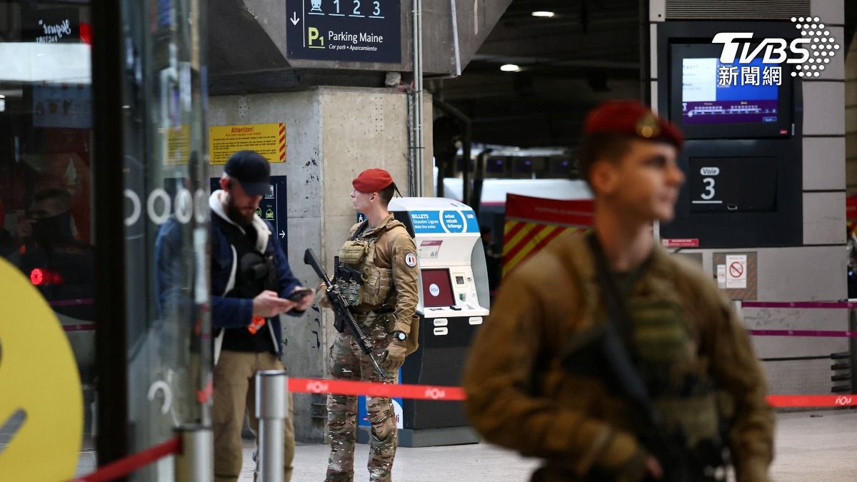 巴黎恐慌！　法男闖車站揮刀遭警開槍　目擊者：我開始顫抖