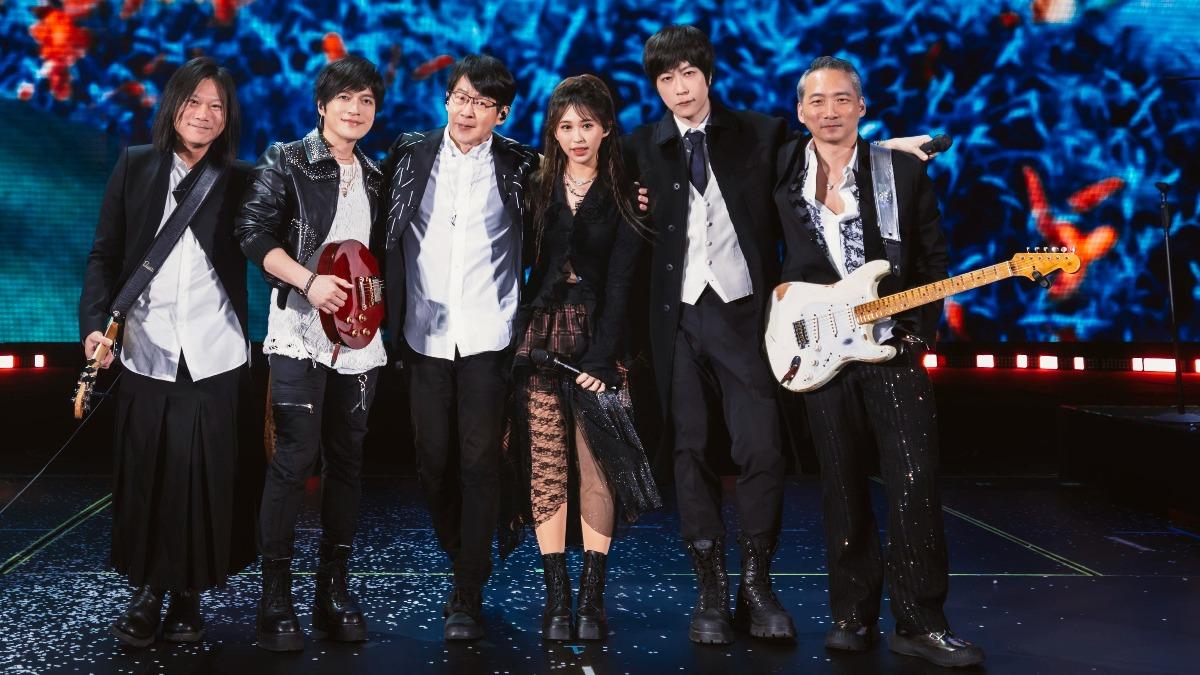 五月天阿信看傻!冠佑守護愛女小玫瑰吐憂慮 連團員都被打槍