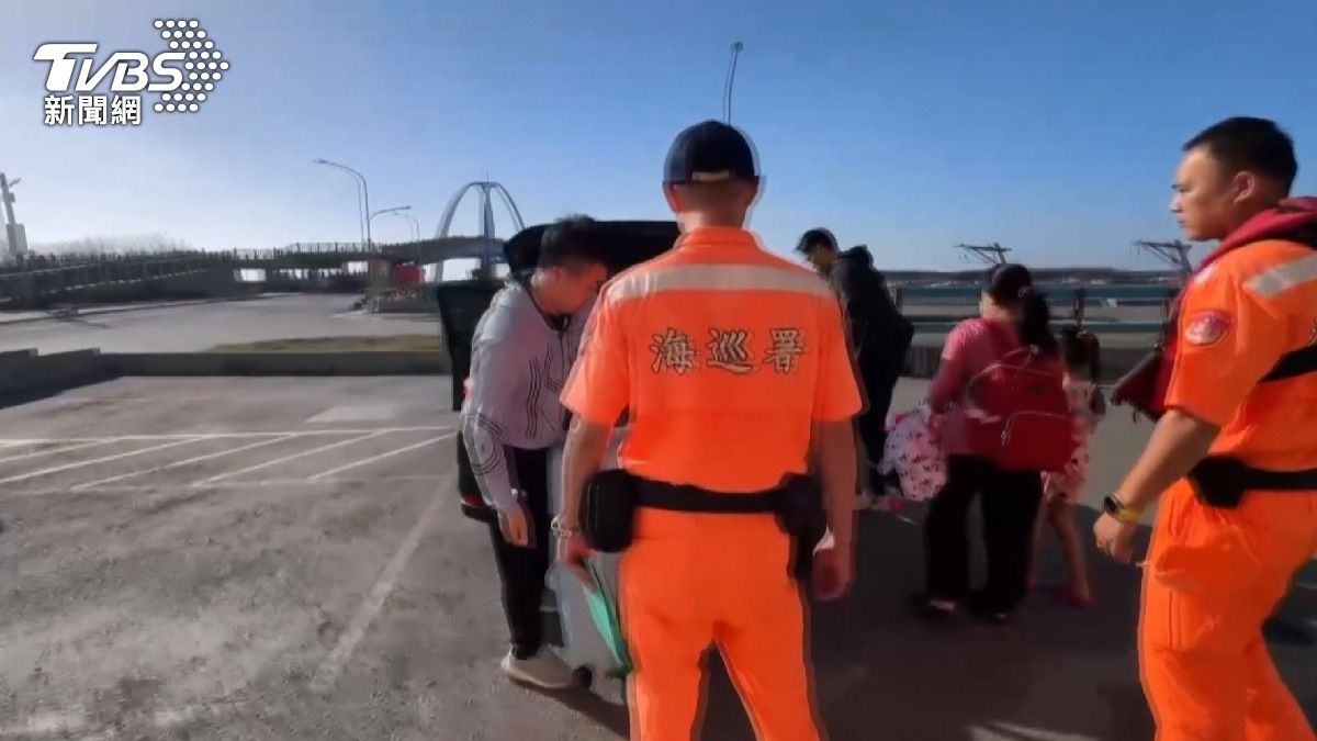 逾期居留台灣11年 印尼女移工帶著6歲女兒 海邊徘迴