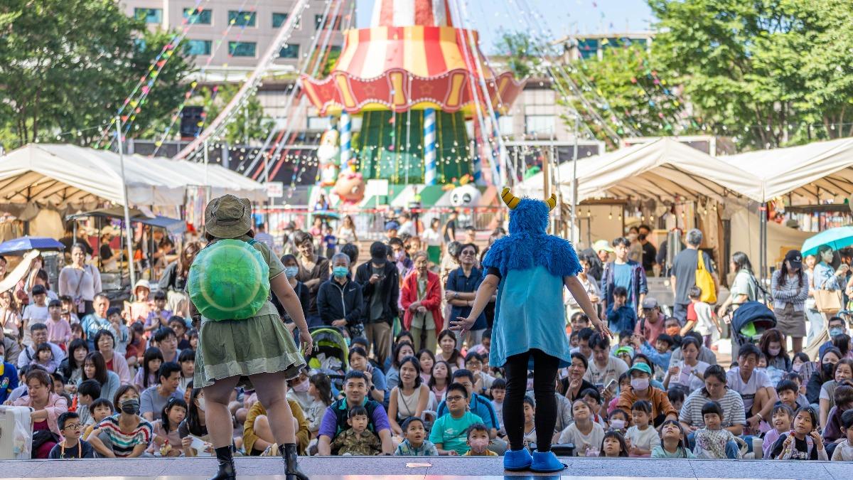 童樂馬戲揭開歡樂篇章 親子齊聚共度快樂時光