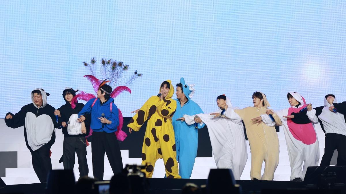 〈SORRY, SORRY〉嗨炸大巨蛋 希澈撕衣利特「高喊臺北No.1」