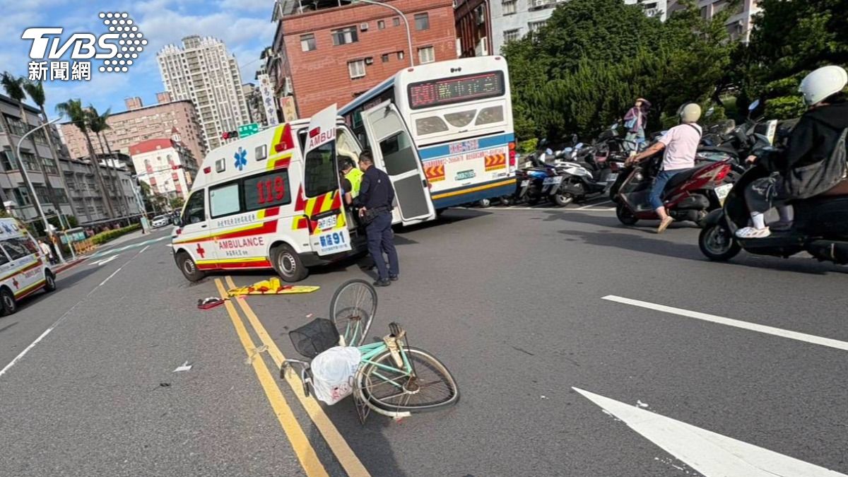 新店死亡車禍!機車騎士擦撞86歲單車翁 1死1重傷