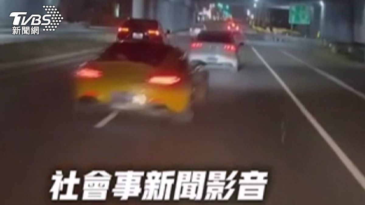 西螺凌晨驚見「改裝車團」闖紅燈!拆車牌躲科技執法 警方嚴查
