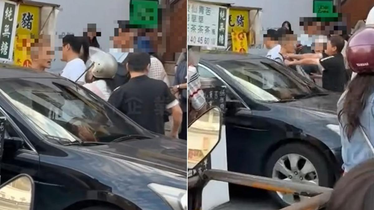 三峽老街會車爆衝突!轎車男拿鐵棍他徒手反擊 遊客看傻