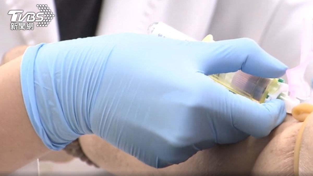 醫院垃圾變黃金！廢塑「滅菌重生」　製成集針盒循環再利用