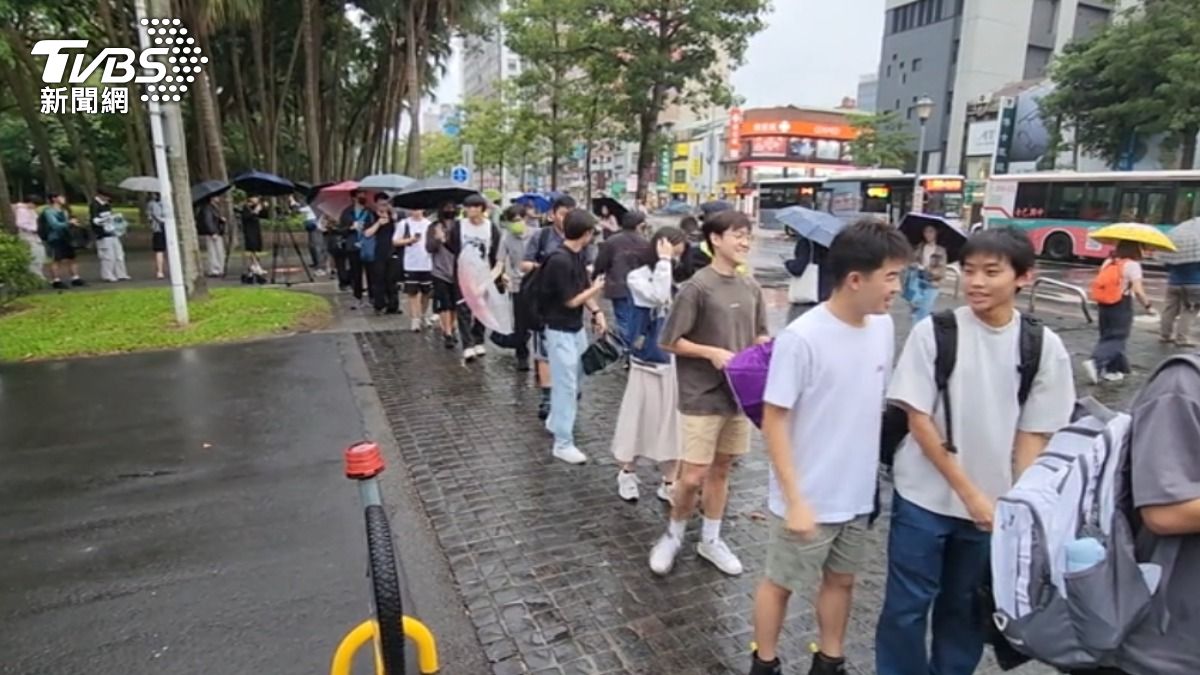 霸氣稱「台大尊嚴不只400份」　電機系校友：發雞排沒在匿名