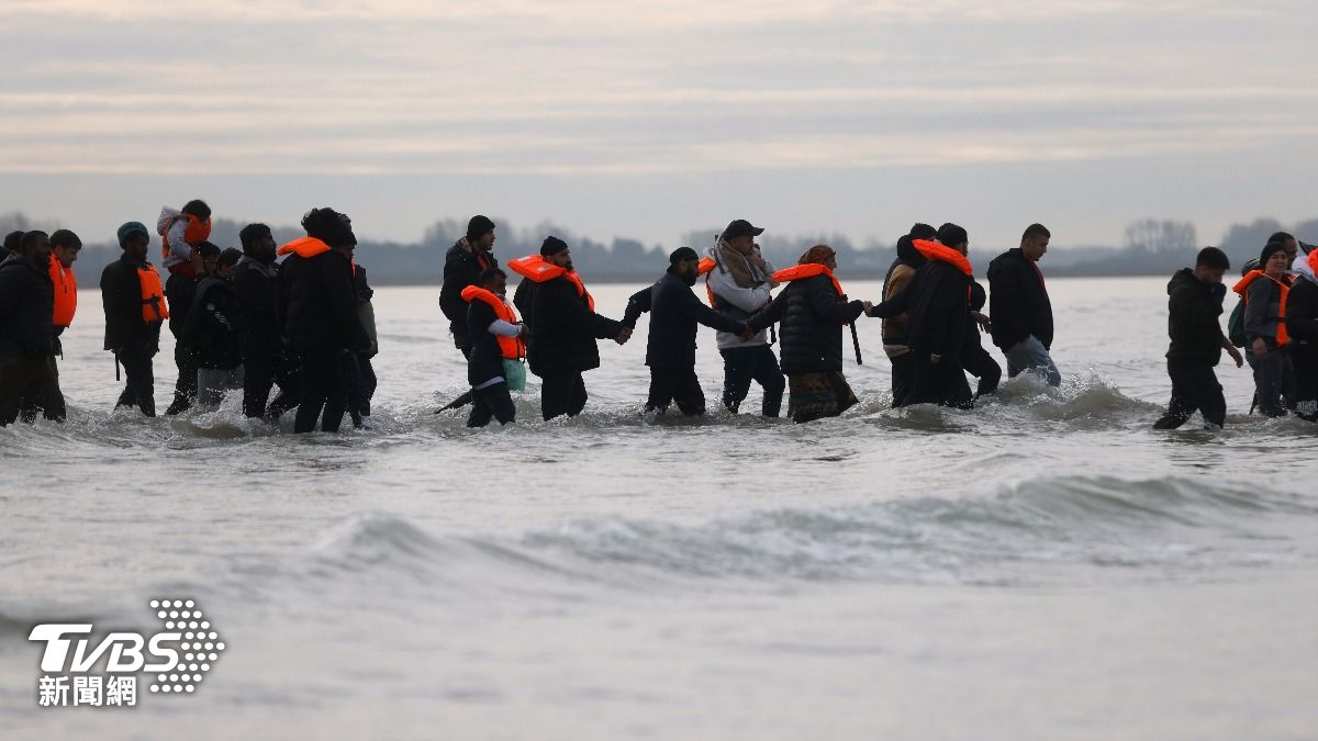 想拿英永居 等待期5年變20年!英歷史最大移民改革