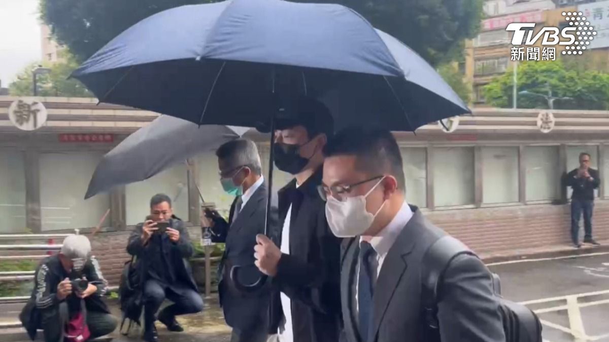 快訊／閃兵集團首腦控「只給260萬」　王大陸出庭眼神空洞