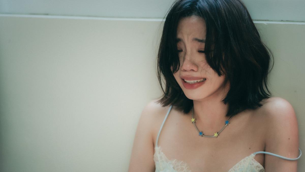 廖文強、蔡旻佑聯手造催淚彈 洪佩瑜情緒崩潰「哭到要求清場」