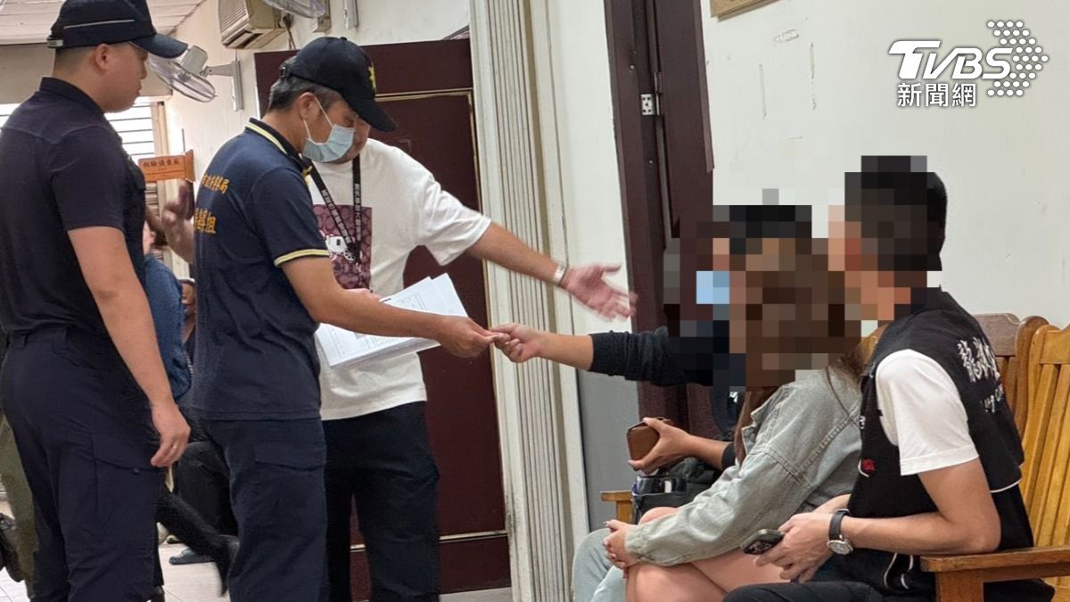 鳳山男載女友屍體趴趴走！毒品罪送辦　死者兒女心碎抵殯儀館相驗