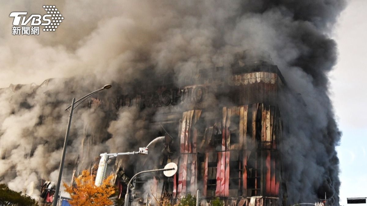 南韓物流中心狂燒60小時！　千萬件衣鞋未出貨全燒光