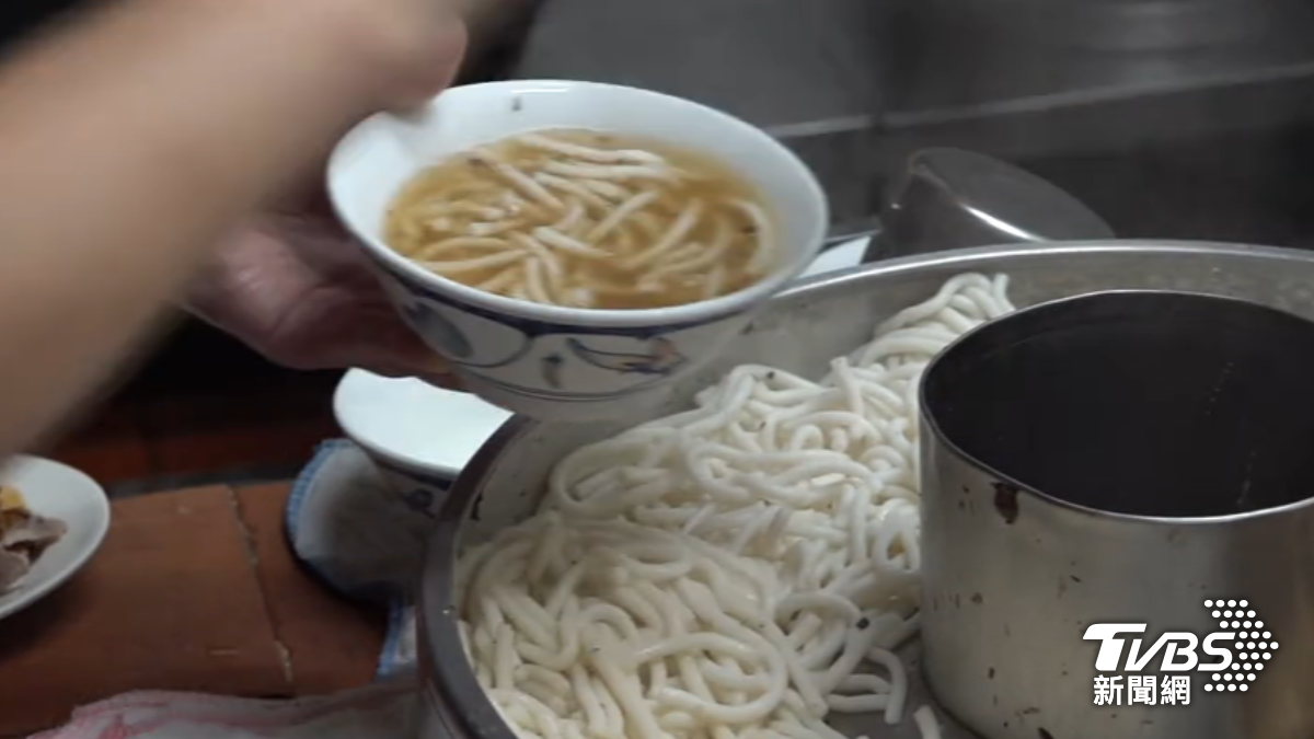 入秋最低溫新北石門12.4度！　魚湯、米苔目湧人潮週末將回溫