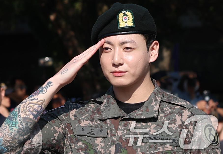 退伍後惡夢不斷！BTS柾國家門三度遭闖　日本5旬女粉遭警方追查