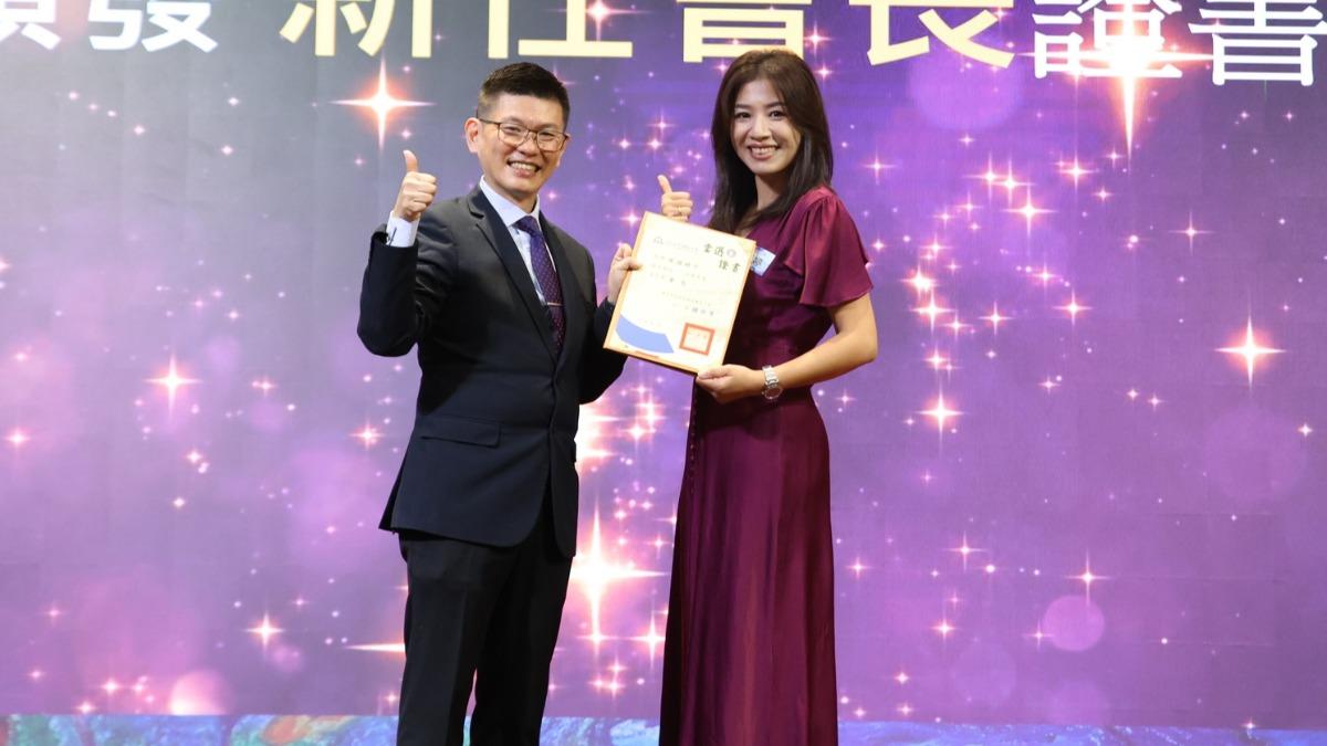 玉女歌手消失螢光幕18年!竟成國小家長會長 43歲現況超驚人