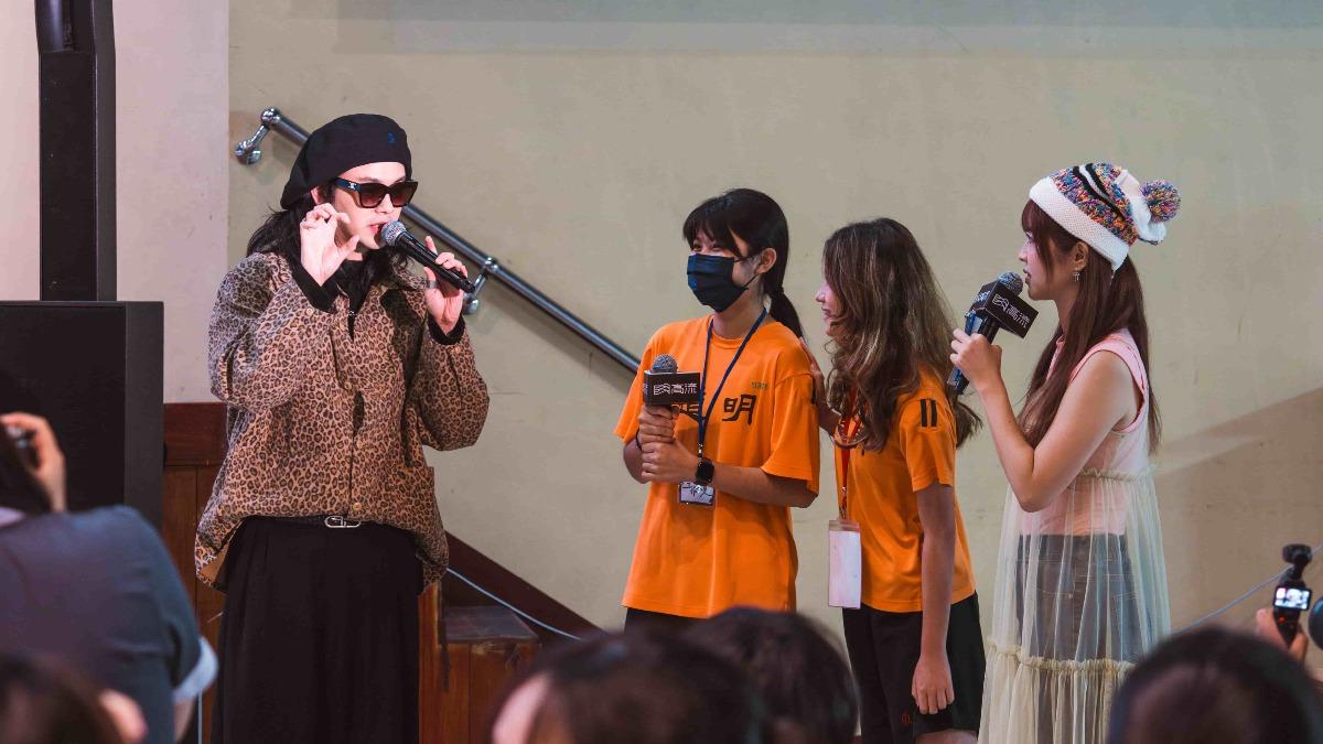 麋先生回母校開唱「比萬人演唱會緊張」　魏嘉瑩打4份工圓音樂夢