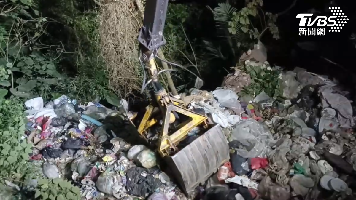 高雄又爆惡臭垃圾山！主嫌找到了　陳其邁怒：一個都跑不掉