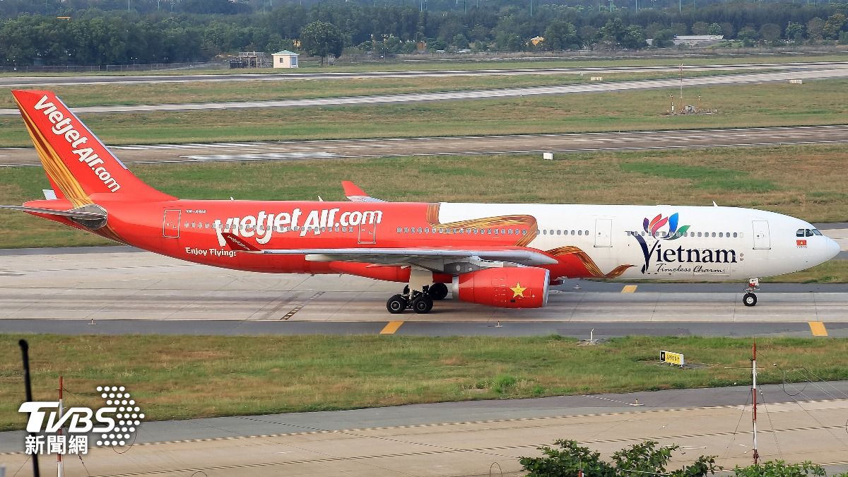 越捷航空起飛前突折返！等2.5小時才宣布取消　乘客苦笑：桃機一日遊