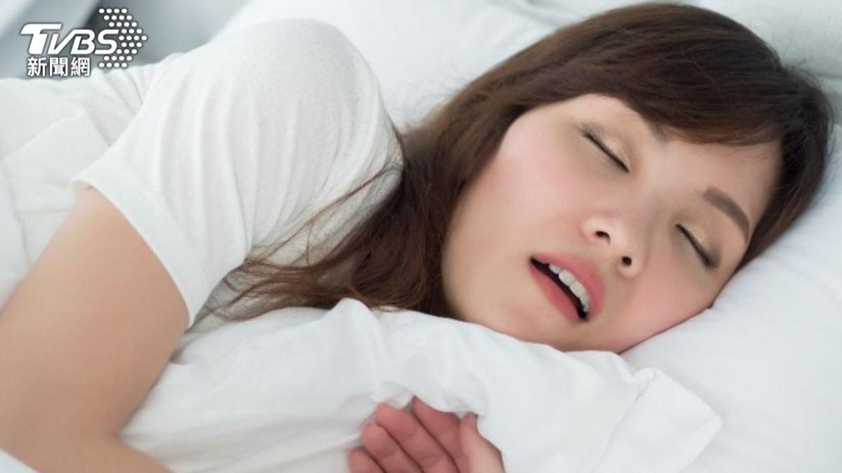 睡覺口水流滿枕頭?醫曝可能是「脾虛」惹禍 3大原因一次看