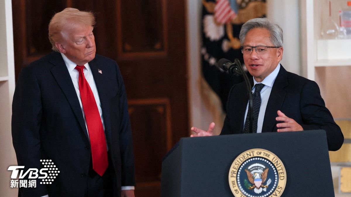 交情升溫？川普連發黃仁勳「這3句話」　紐時：輝達晶片成籌碼