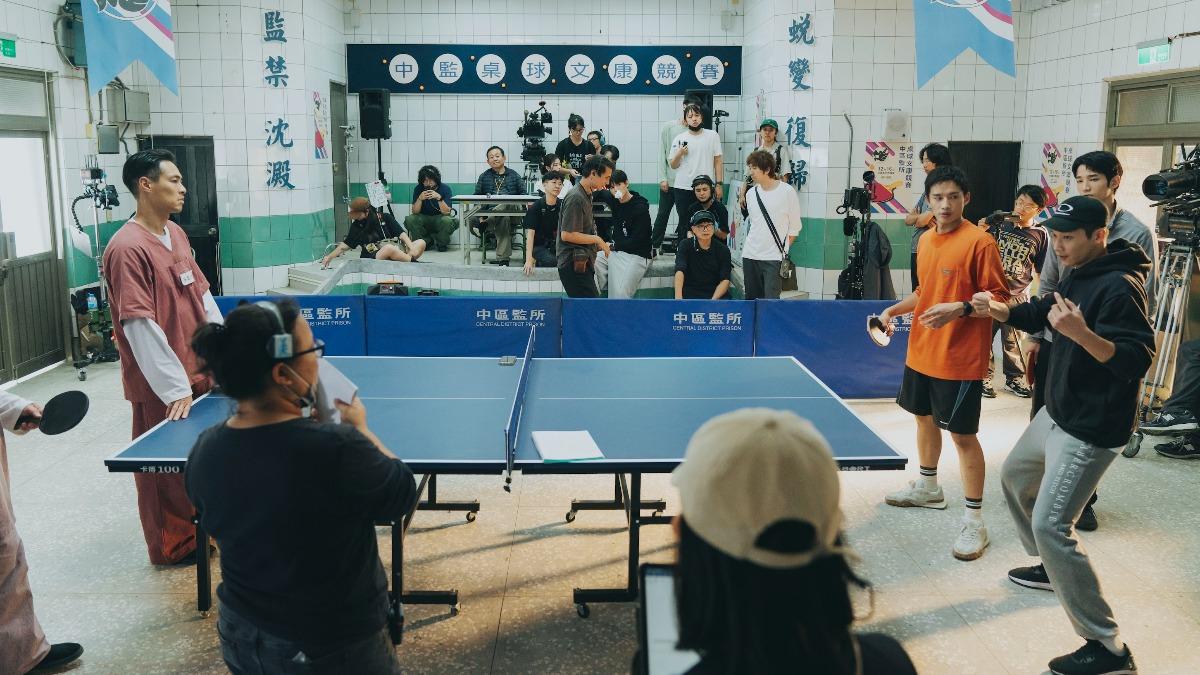 陳澤耀尷尬了！把黃冠智寶貝球拍「打成兩半」　嚇到臉色發白