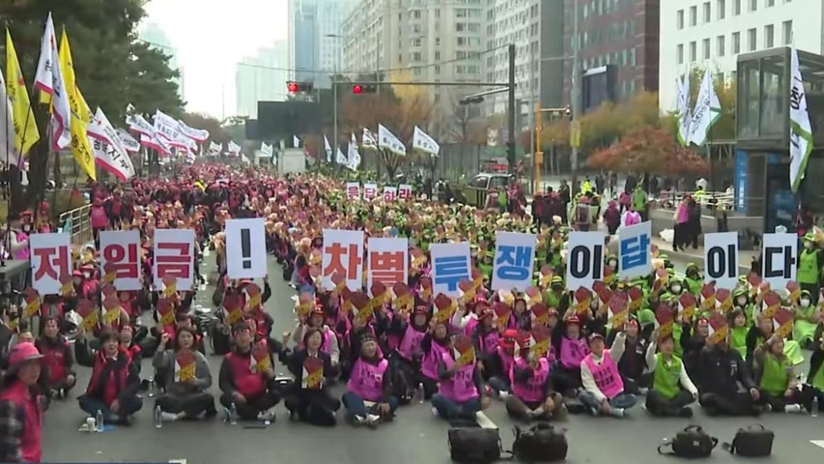 抗議低薪！南韓全國學餐人員罷工　孩童啃麵包當午餐