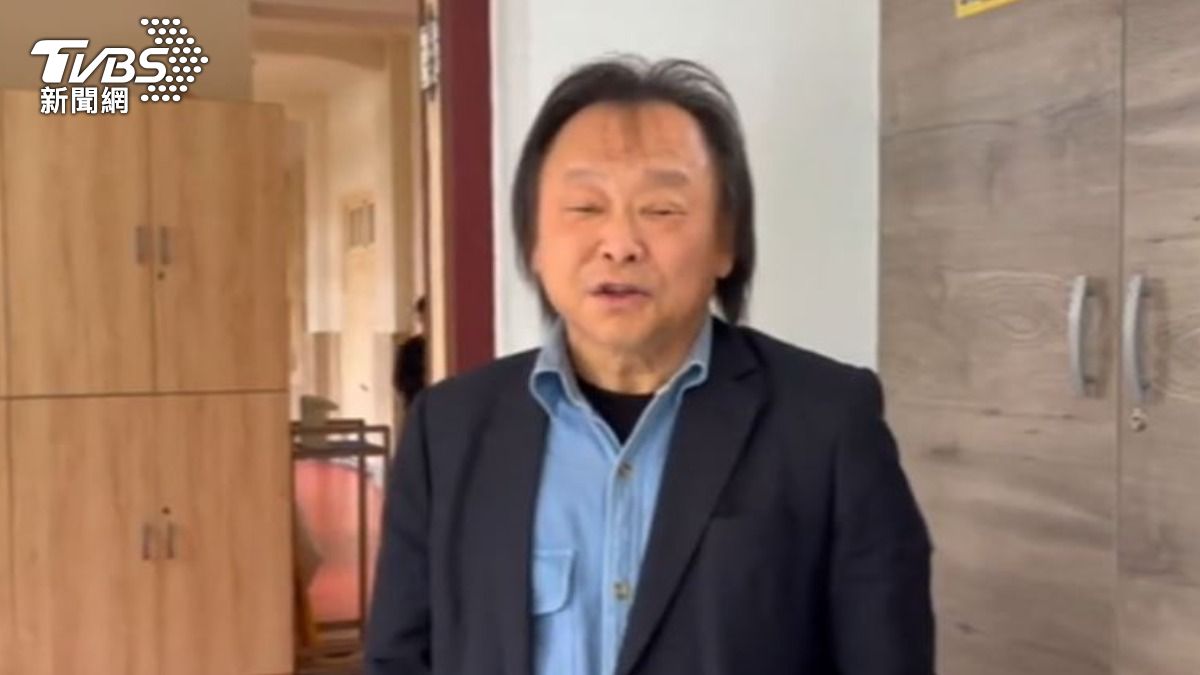 王世堅再開嗓唱「從從容容」　被「這事」手滑