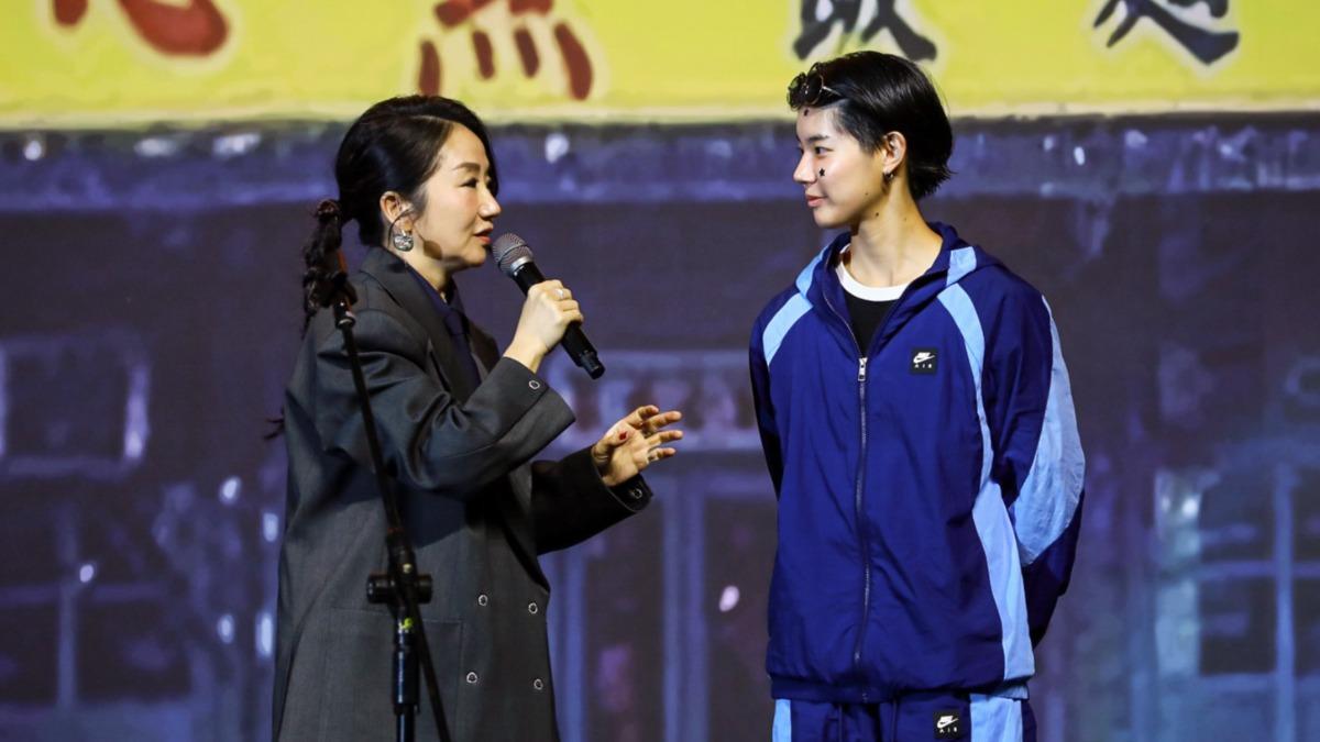 「台灣TWICE」開唱！玉女歌手跌倒送醫缺席　改由「七大美女」登場