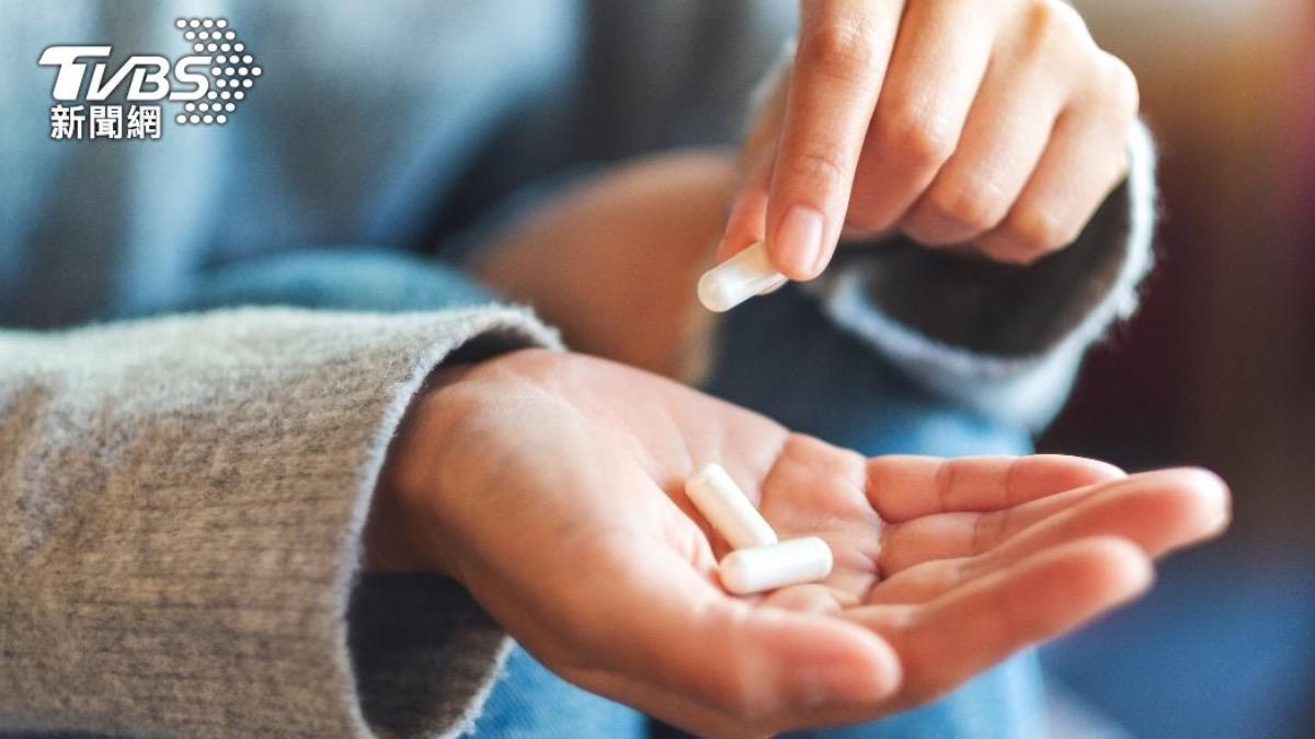 一定愛配溫開水！吃藥期間喝酒「間隔2小時也沒用」 嚴重恐休克